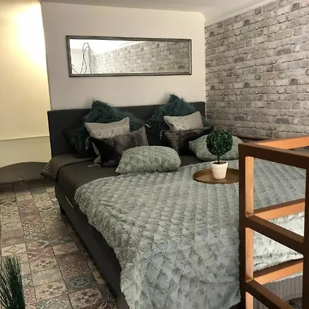 Uelloi Apartment *